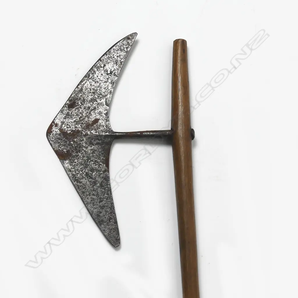 An African war axe Image 1++