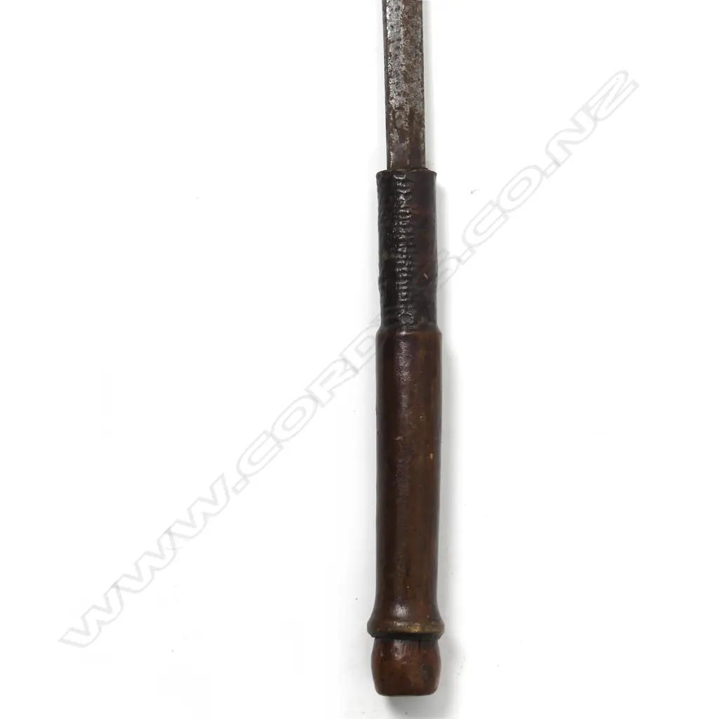 An unusually long Maasai seme sword Image 1++