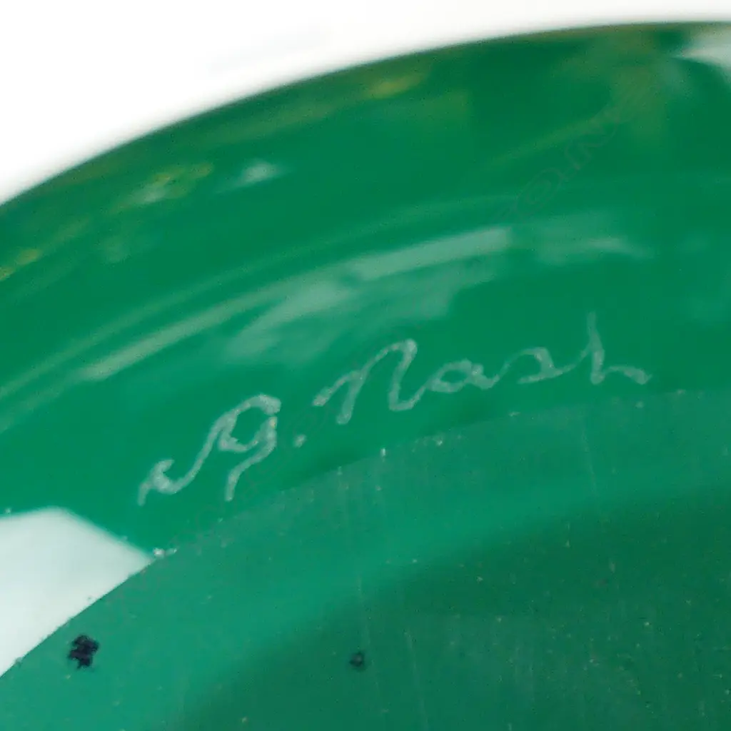 A Garry Nash large glass vase Image 1++