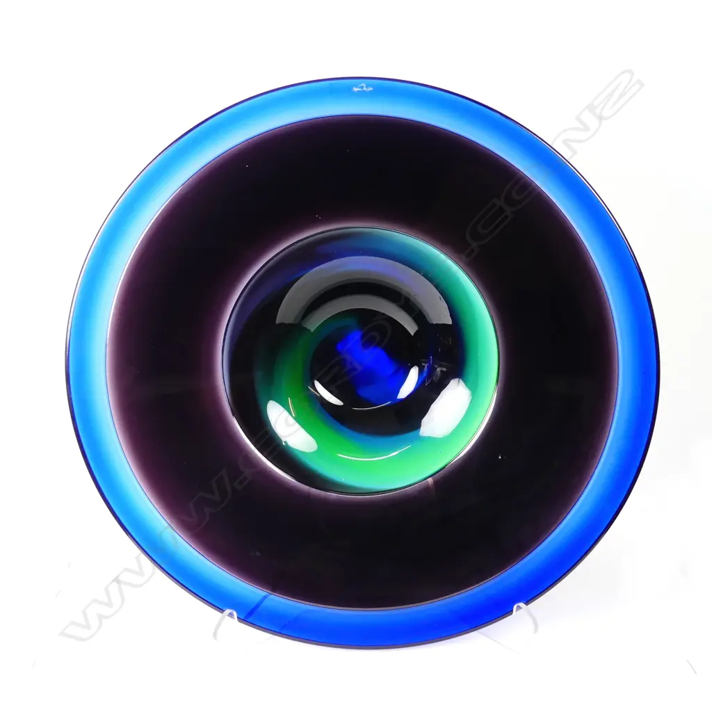 A large Hoglund glass circular dish Image 1++