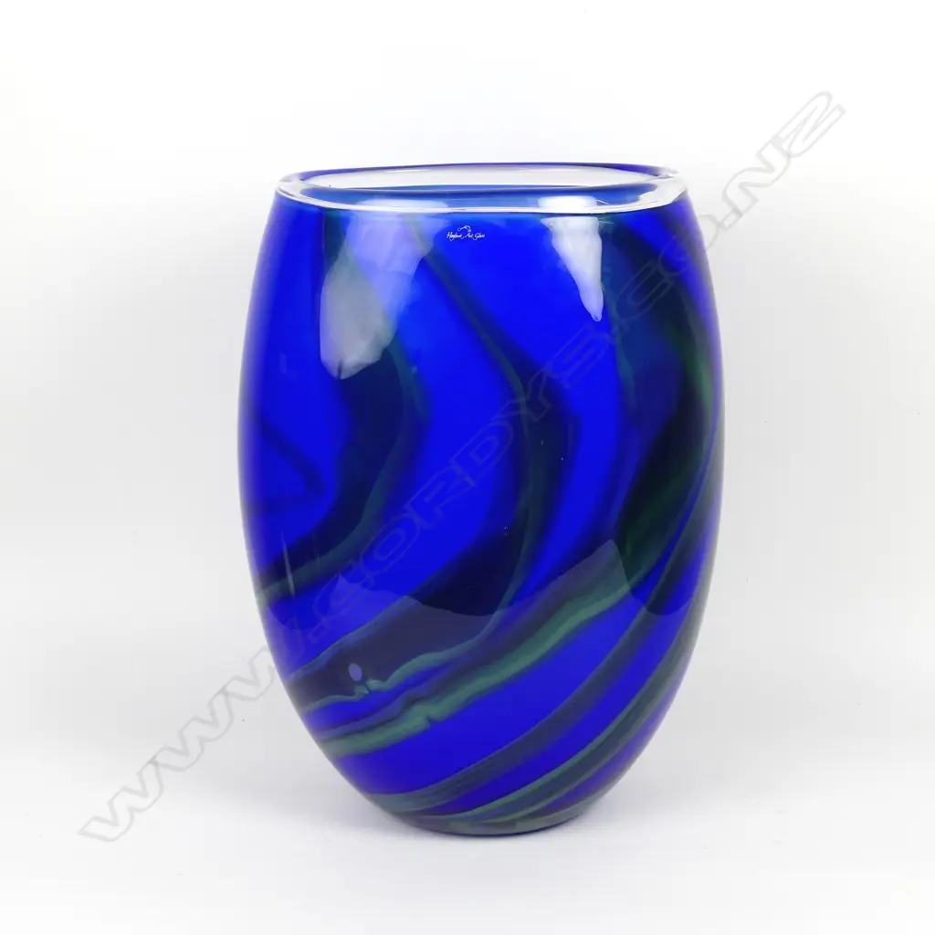 A very large Hoglund glass vase Image 1++