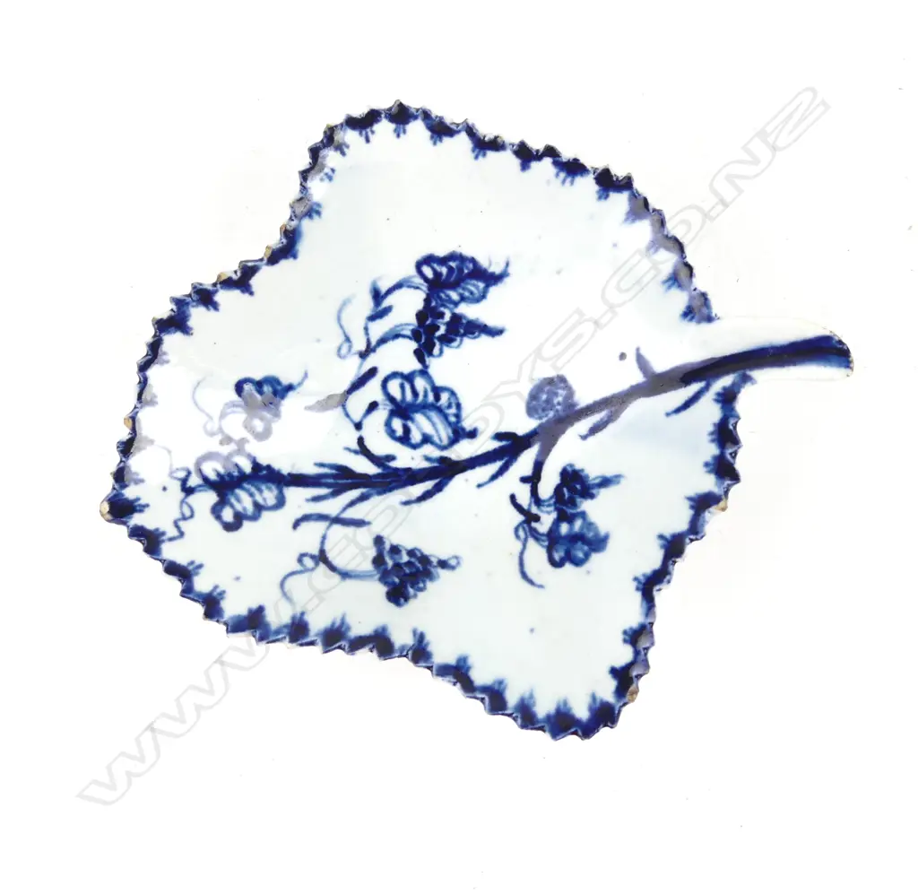 An 18thC Lowestoft blue and white pickle dish in the shape of a grape leaf Image 1++