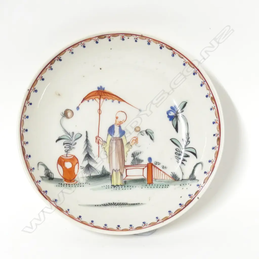 An 18thC New Hall porcelain saucer dish Image 1++