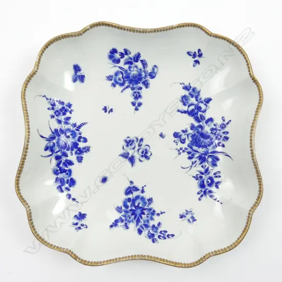An 18thC Dr Wall porcelain square dish