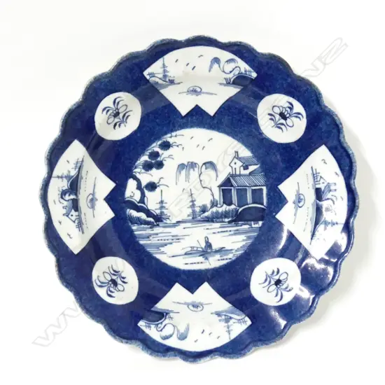 An 18thC blue and white porcelain circular dish