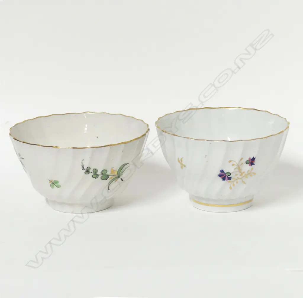 Two Flight Worcester tea bowls Image 1++