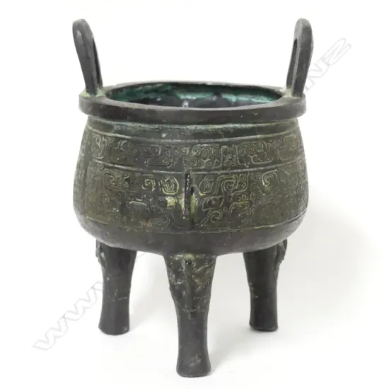 A Chinese Han style bronze ding