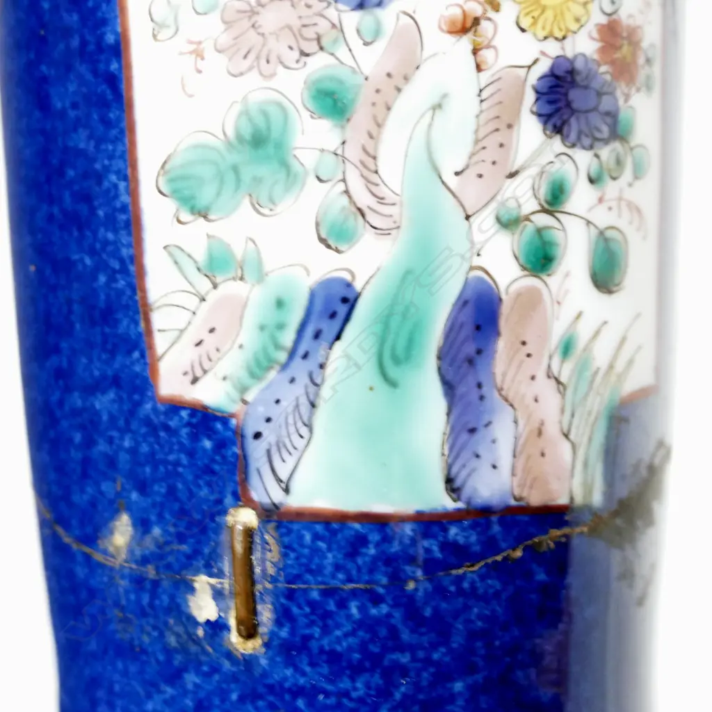 A pair of 18th/19thC Chinese decorated porcelain mallet shaped vases Image 1++
