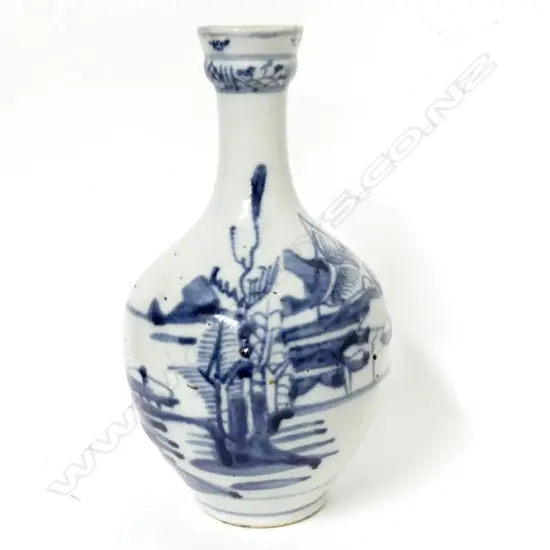 A Chinese provincial porcelain bottle vase