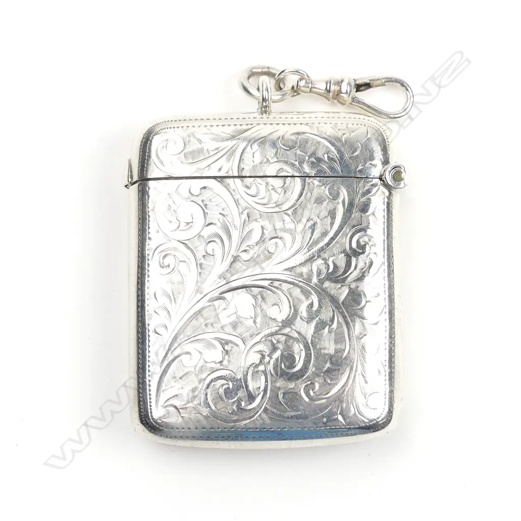 An Edwardian silver vesta case Image 1++