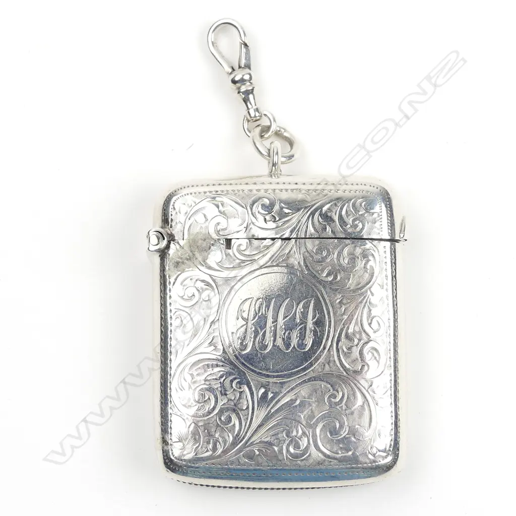 An Edwardian silver vesta case Image 1++