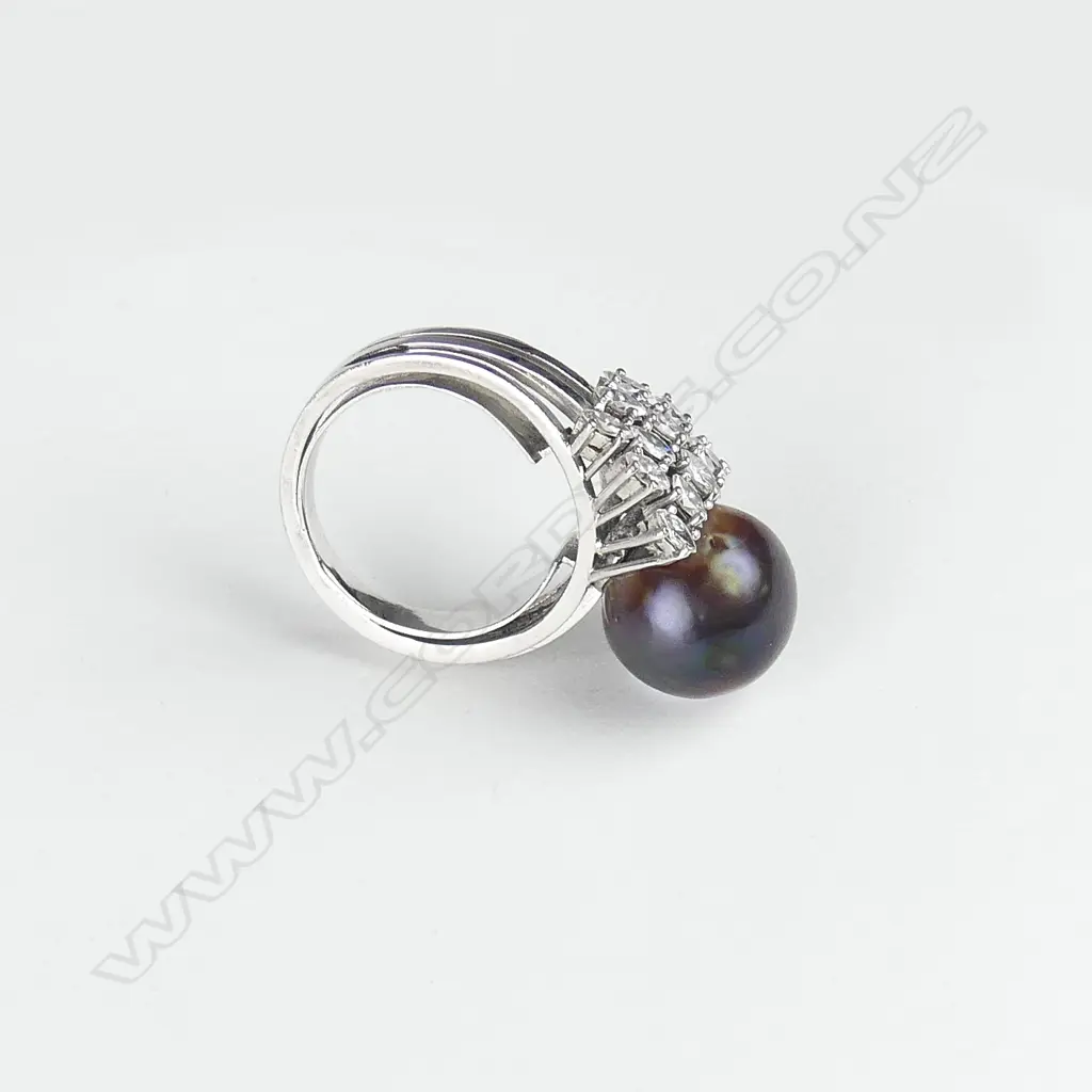 A South Seas cultured black pearl and diamond dress ring Image 1++