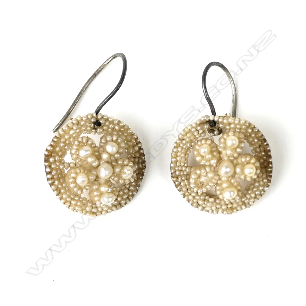 A pair of George III seed pearl earrings Image 1++