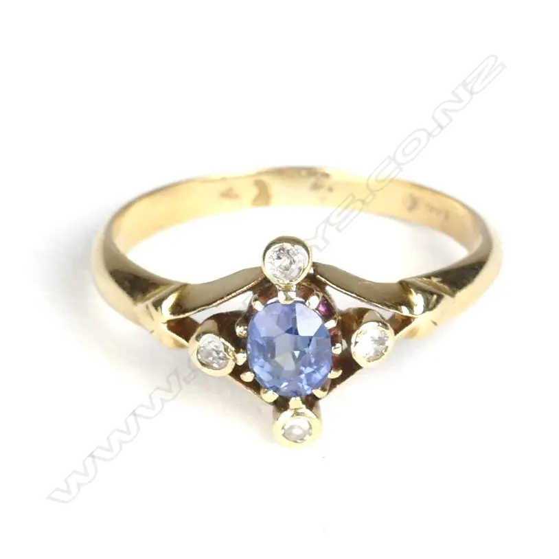 An early 20thC 18ct. yellow gold natural sapphire and diamond dress ring Image 1++