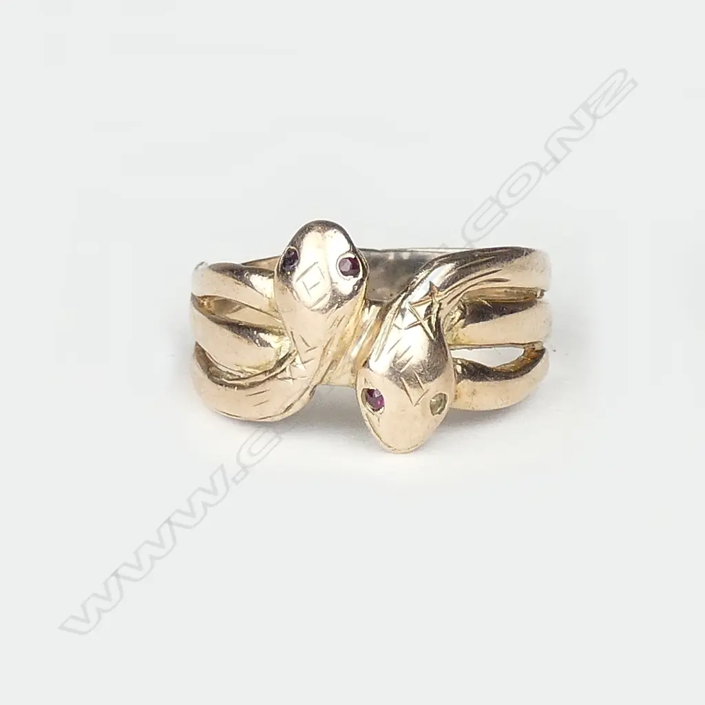 A 9ct rose gold snake ring Image 1++