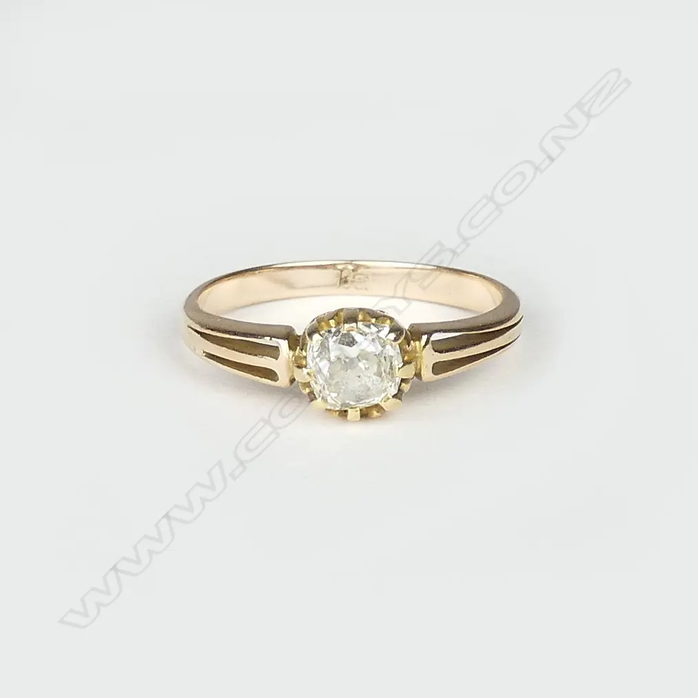 A c.1900 18ct. yellow gold and solitaire diamond lady's ring Image 1++