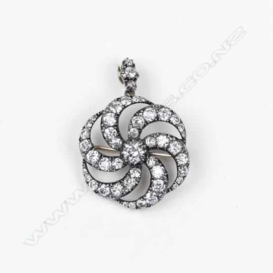A 9ct gold and silver Victorian diamond pendant/brooch