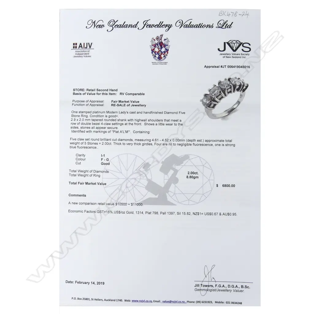 A platinum and five stone diamond ring Image 1++