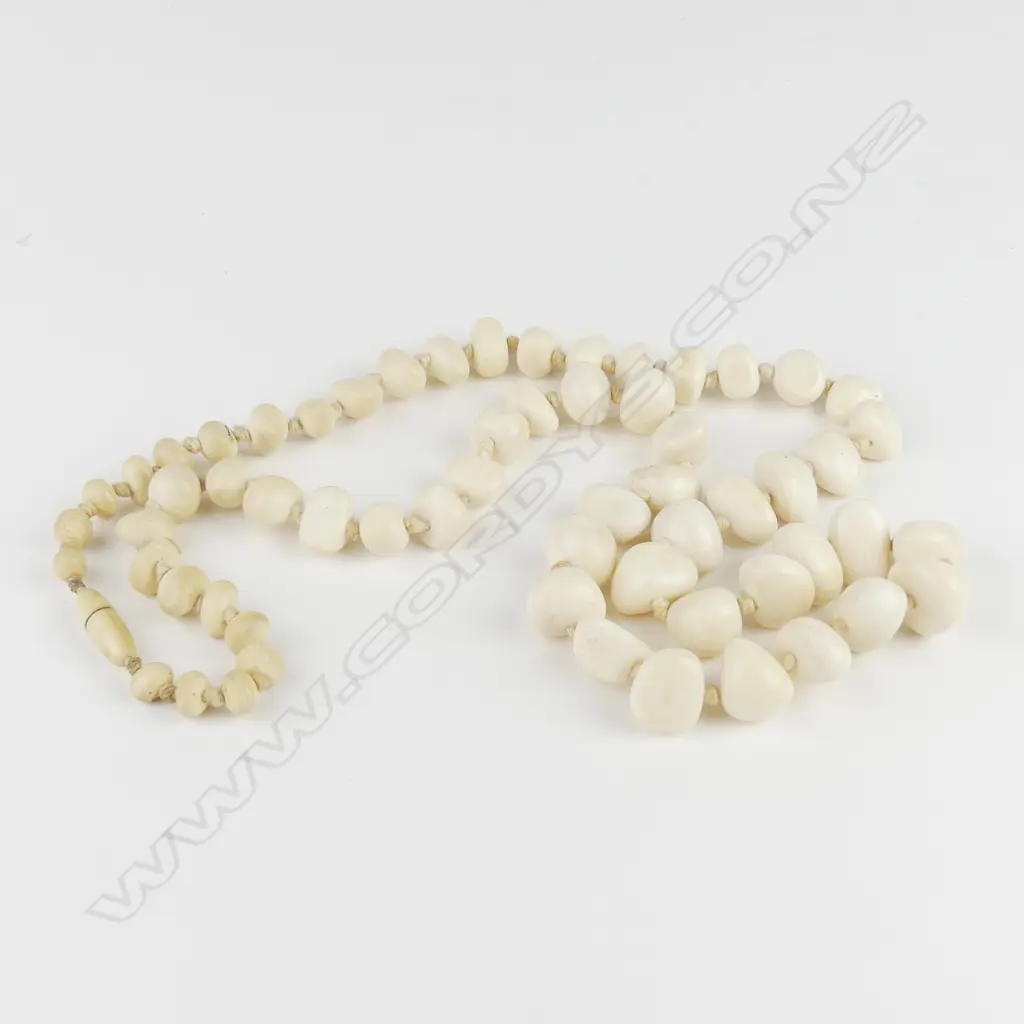 A vintage ivory ‘nugget’ bead necklace Image 1++