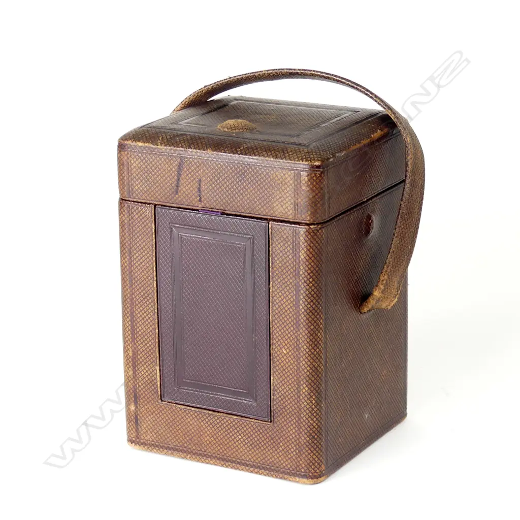 A 19thC quality French repeater carriage clock Image 1++