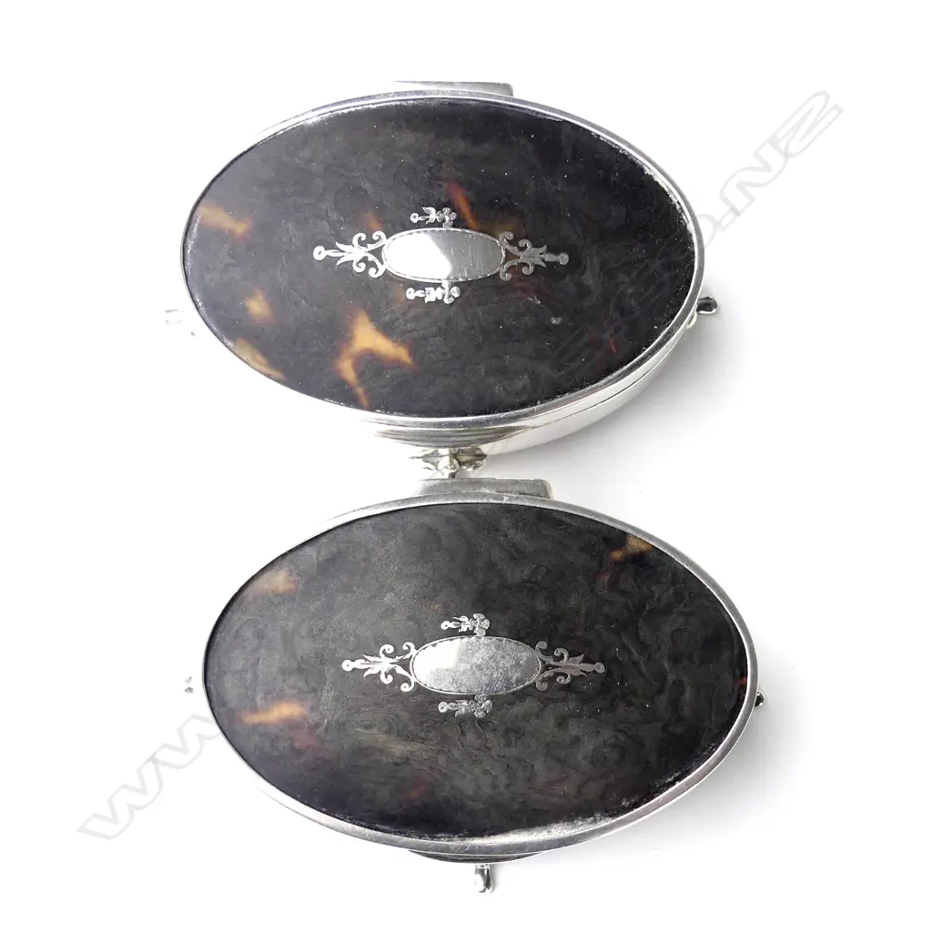 A pair of silver and tortoiseshell trinket boxes Image 1++