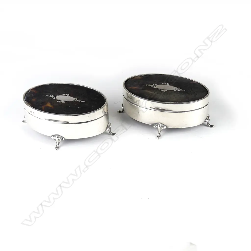 A pair of silver and tortoiseshell trinket boxes Image 1++