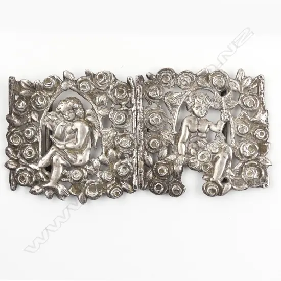 A Victorian silver belt buckle