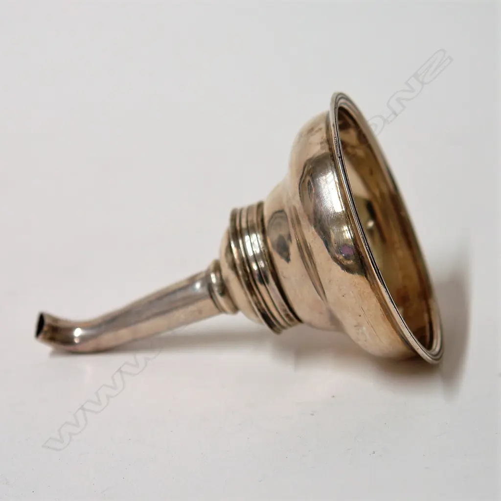 A George III Irish silver wine funnel Image 1++
