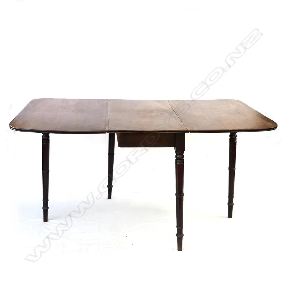 A 19thC mahogany dropside dining table Image 1++