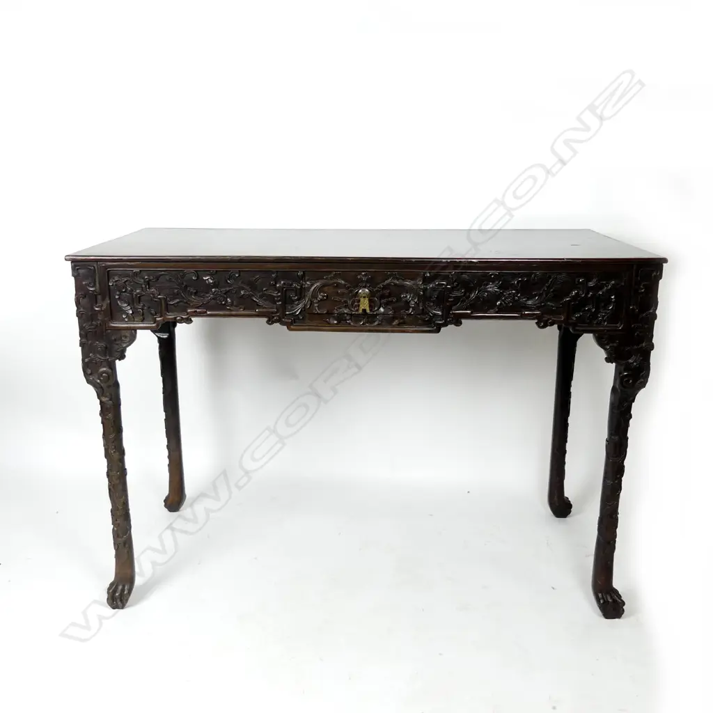 A Chinese rosewood console table Image 1++