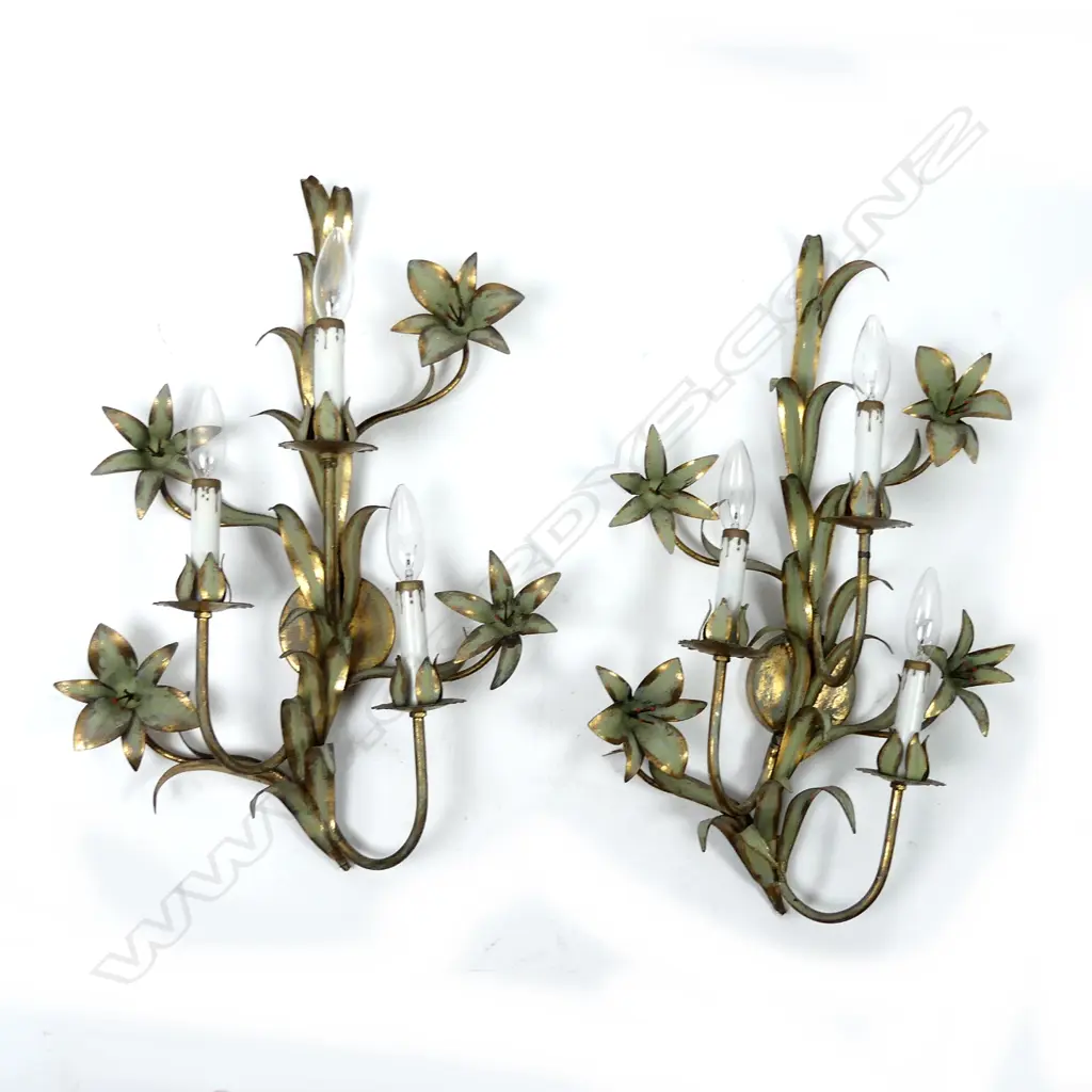 A pair of French style painted and gilded wall sconces Image 1++