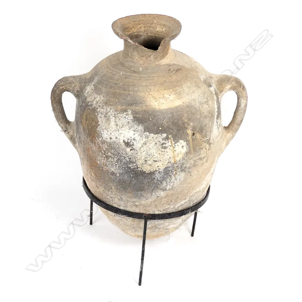 A large pottery amphora storage jar Image 1++