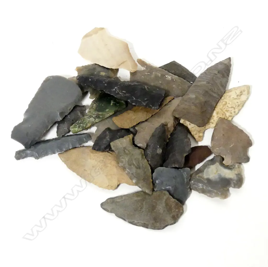 24 napped stone arrowheads and spear points Image 1++