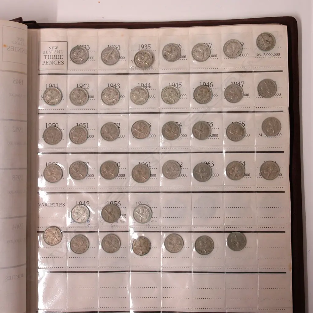 An album of older N.Z. coinage Image 1++