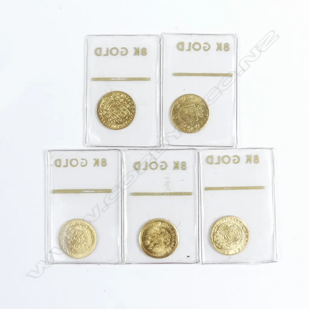 Five various small gold coins Image 1++