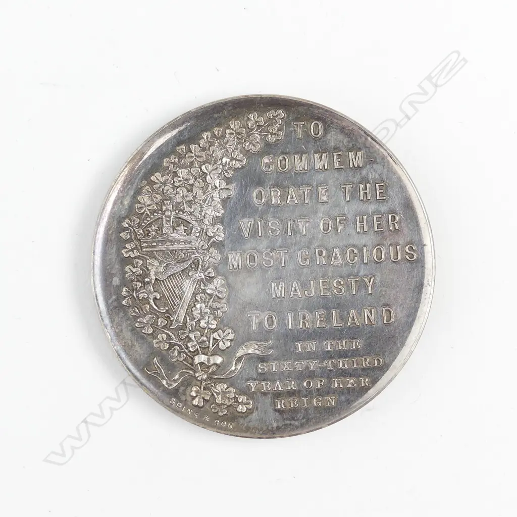 A 1900 Queen Victoria's visit to Ireland souvenir medallion Image 1++