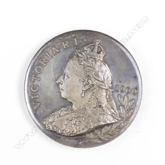 A 1900 Queen Victoria's visit to Ireland souvenir medallion