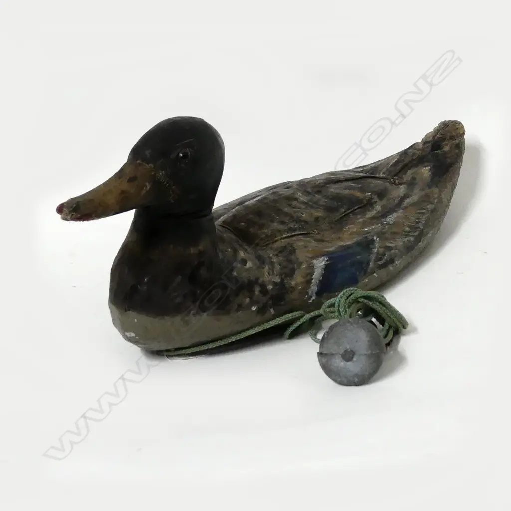 A fine weave canvas oilskin hen duck decoy Image 1++