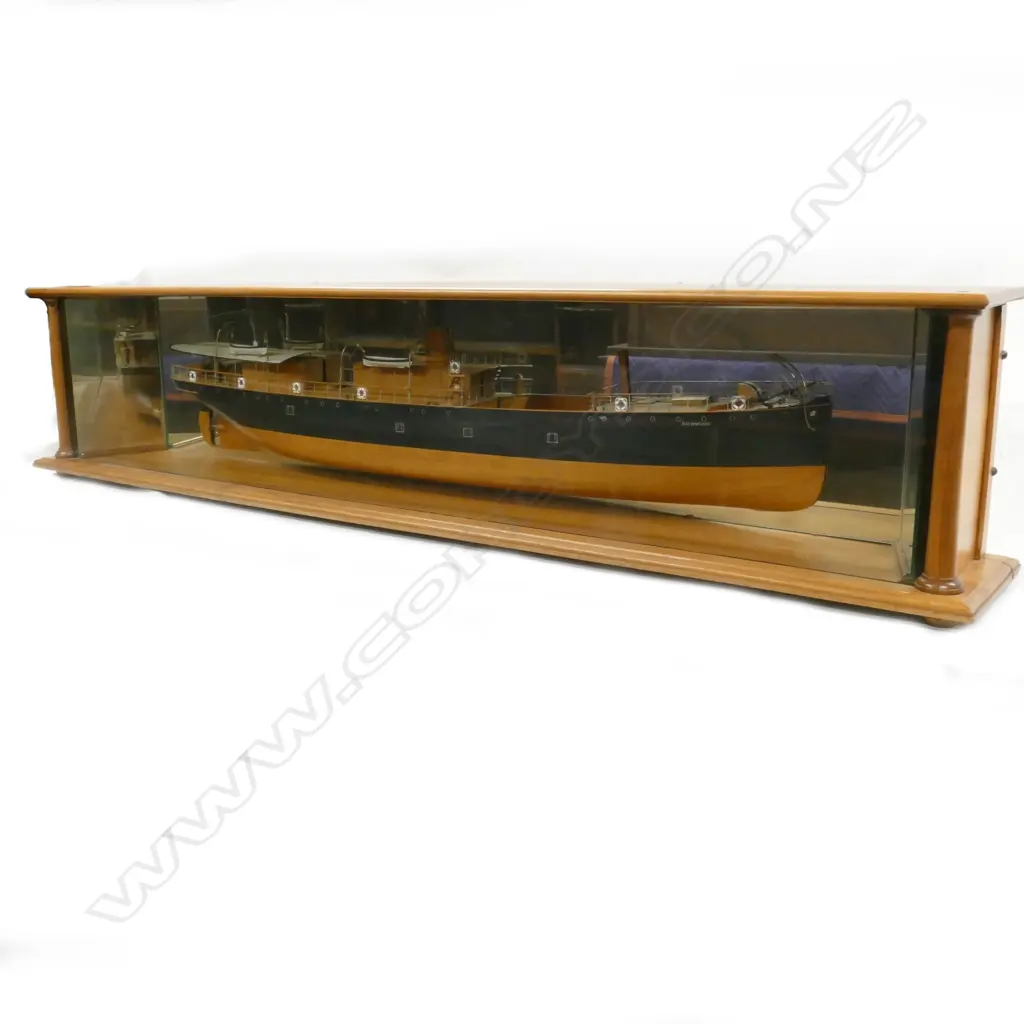 A cased half ship model of the S.S. Richmond Image 1++