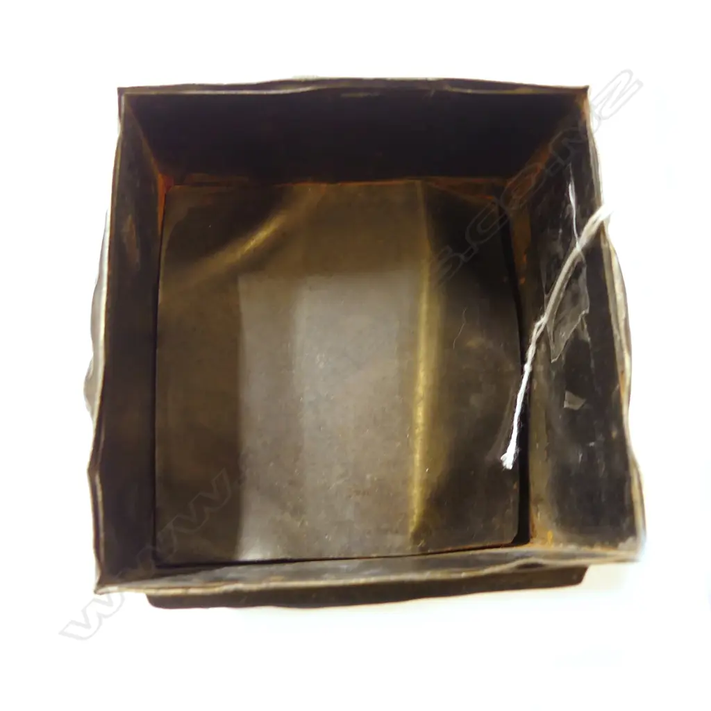 A 1909 English brass 'Alice in Wonderland' moneybox Image 1++