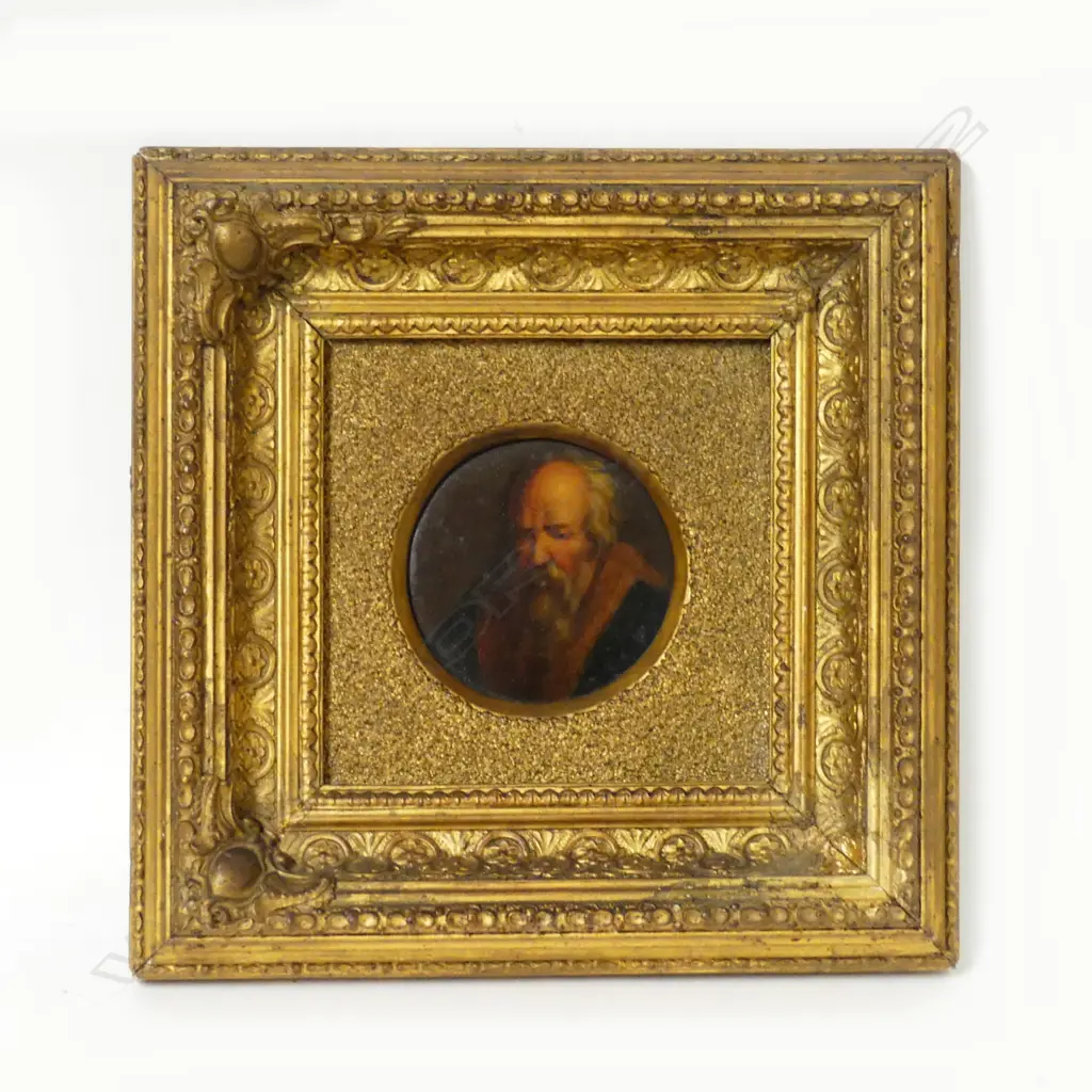 A Georgian painted papier-mâché snuff box lid Image 1++