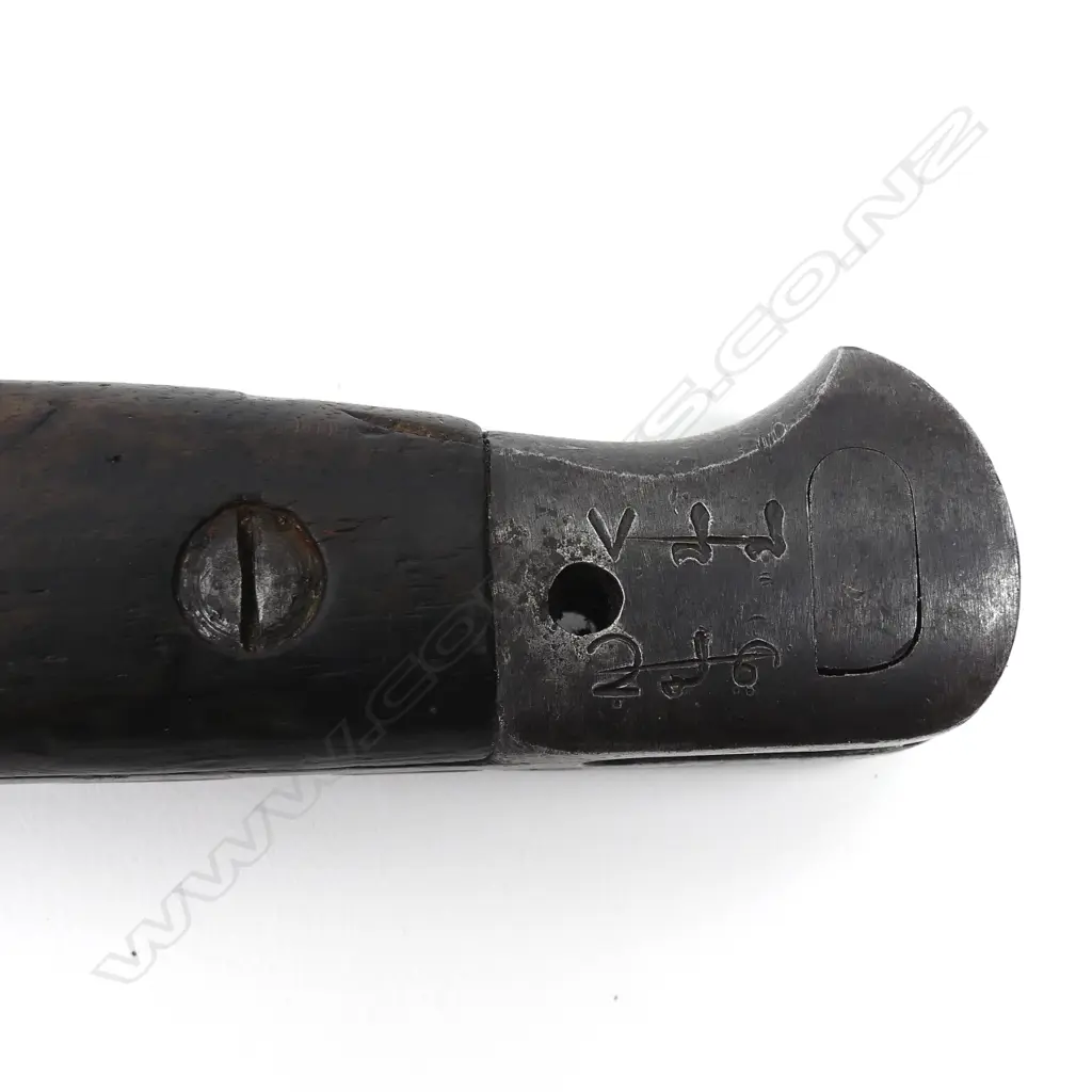 A Pattern 1907 sword bayonet and scabbard Image 1++