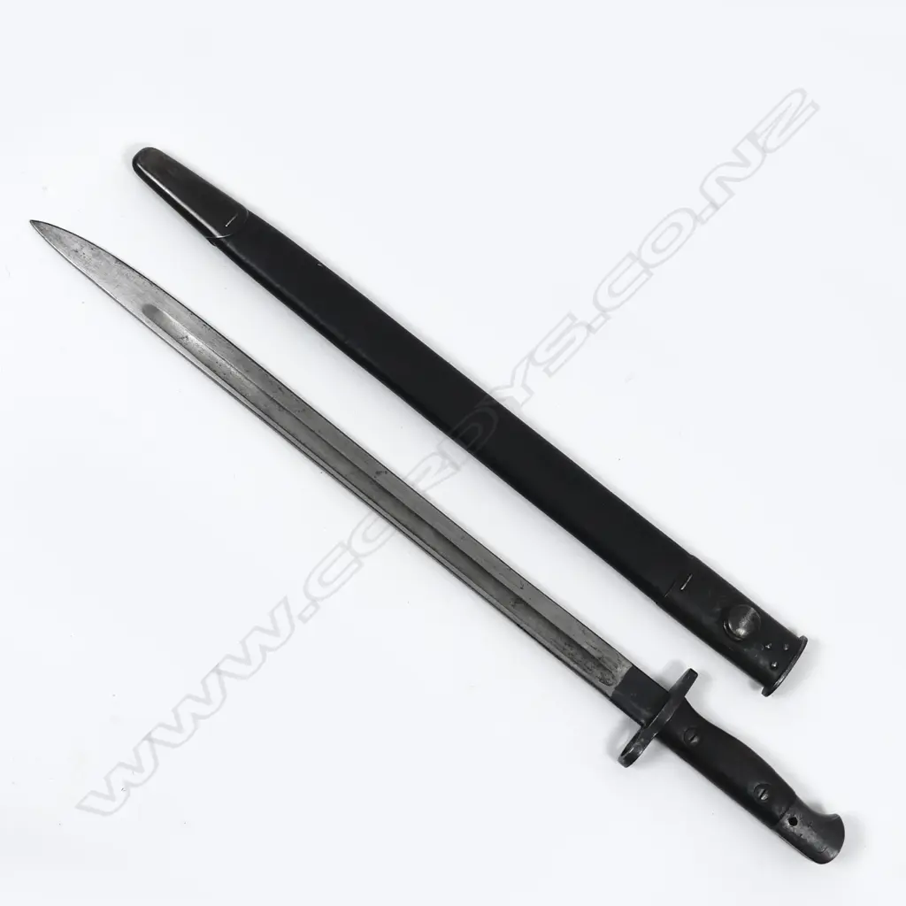 A Pattern 1907 sword bayonet and scabbard Image 1++