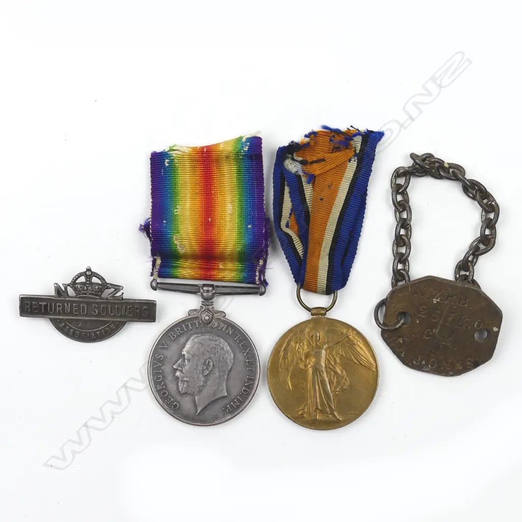 A WWI medal pair Image 1++