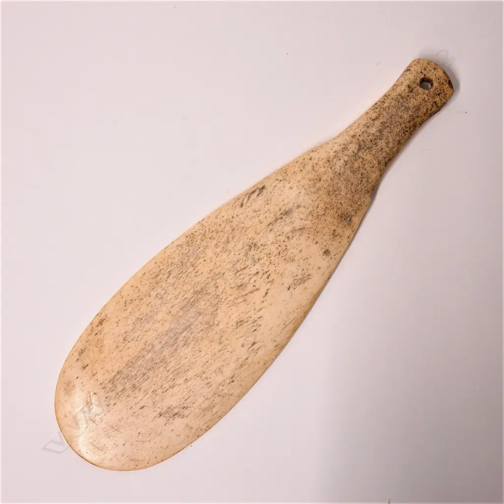 A 19thC or earlier patu paraoa (whalebone hand club) Image 1++