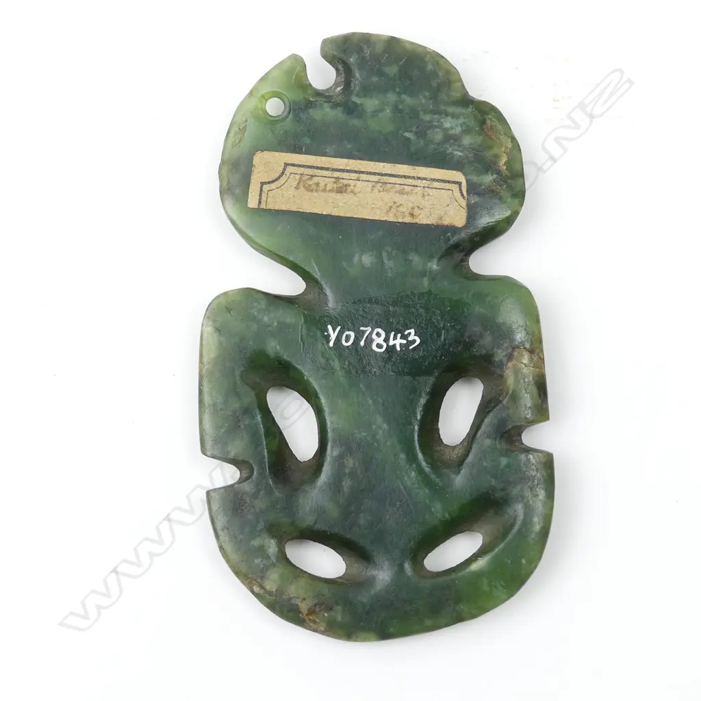 A pounamu hei tiki Image 1++