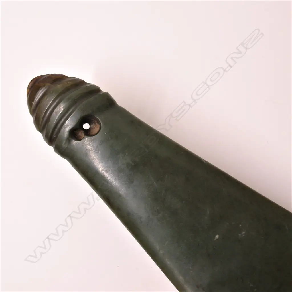A good pre-contact/contact period mere pounamu Image 1++