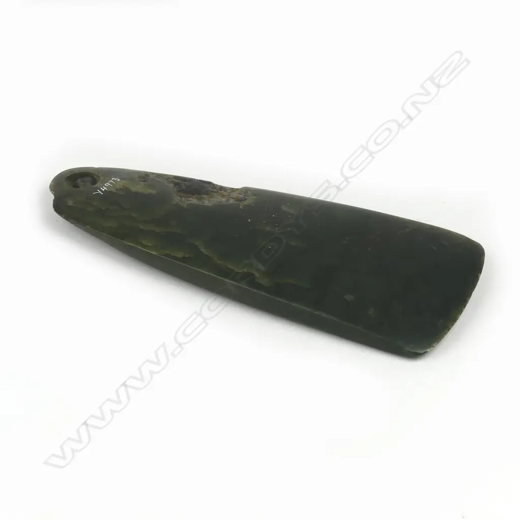 A contact period or earlier toki pounamu Image 1++
