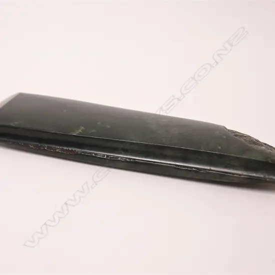 A good large pre-European toki pounamu