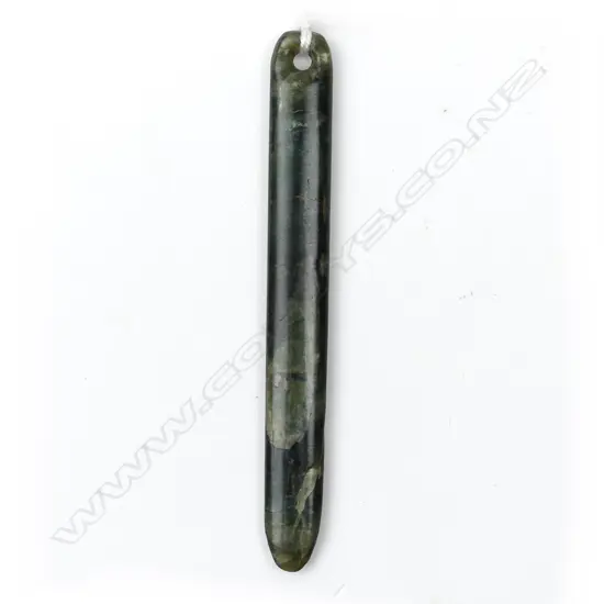 A tangiwai (Bowenite) kuru pendant